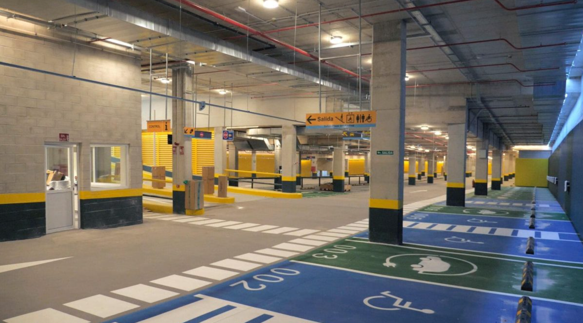 Inaugurado el aparcamiento de la Plaza del Ajedrez en Estepona con 500 plazas de aparcamiento